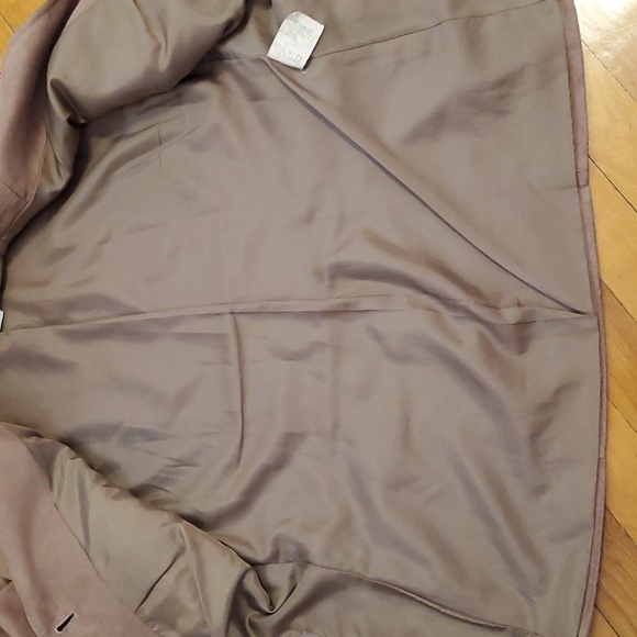 Steilmann faux suede jacket. Tan (light brown). Closes with buttons. Size M. - Picture 8 of 10